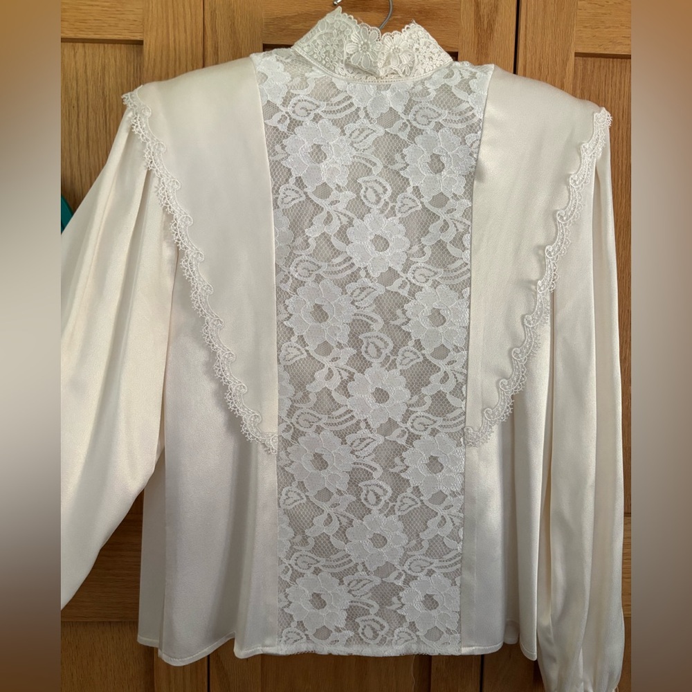 Vintage Gunne Sax Ivory Satin & Lace Blouse